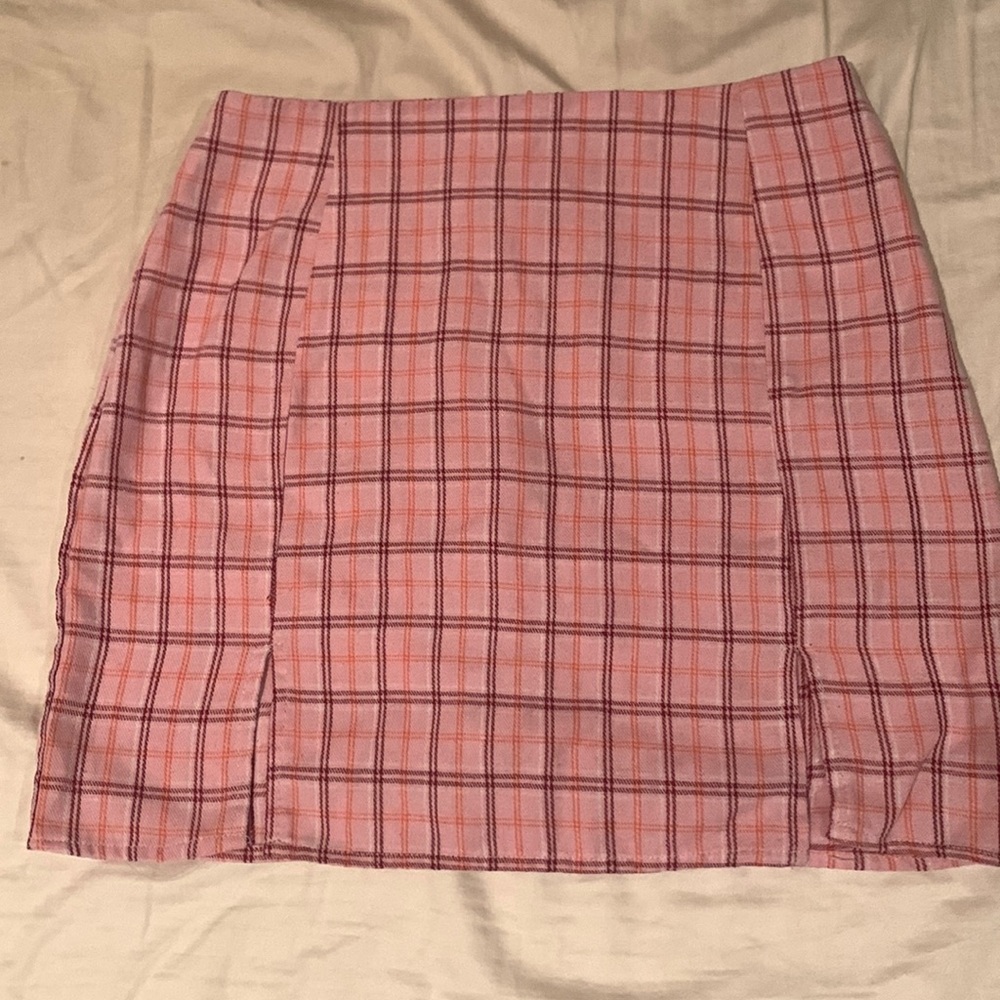 pink shein plad skirt
